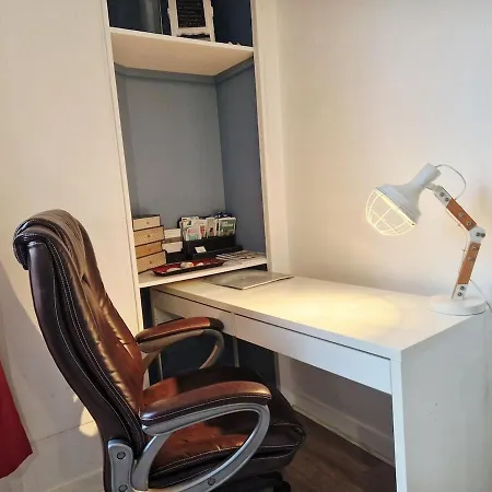 Fregate Yourhosthelper Cherbourg-en-Cotentin